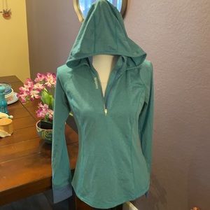 Reebok lightweight aqua zip up hoodie with pocket